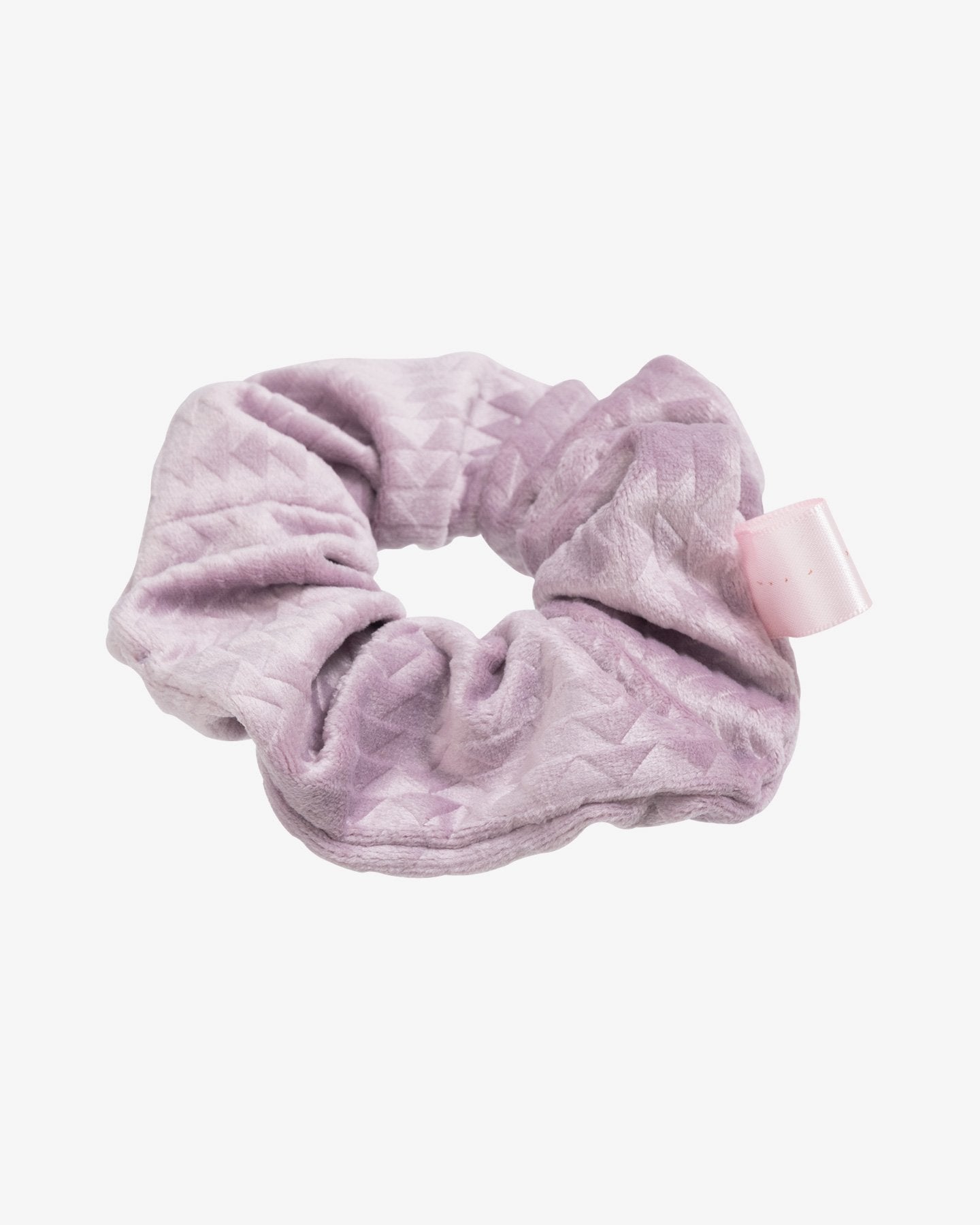 https://soillholds.com/cdn/shop/products/velvet-scrunchies-on-the-roam-yaya-lavender-so-ill-721527_2048x.jpg?v=1695708885